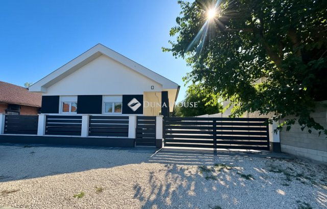 Eladó családi ház, Hernádon 69.9 M Ft, 4 szobás