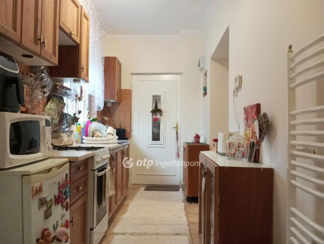 Eladó családi ház, Bátorban 37.9 M Ft, 2 szobás