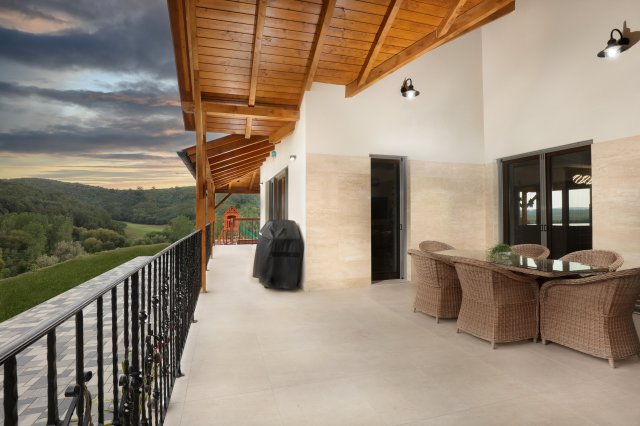 Eladó családi ház, Karancsságon 228 M Ft, 6 szobás