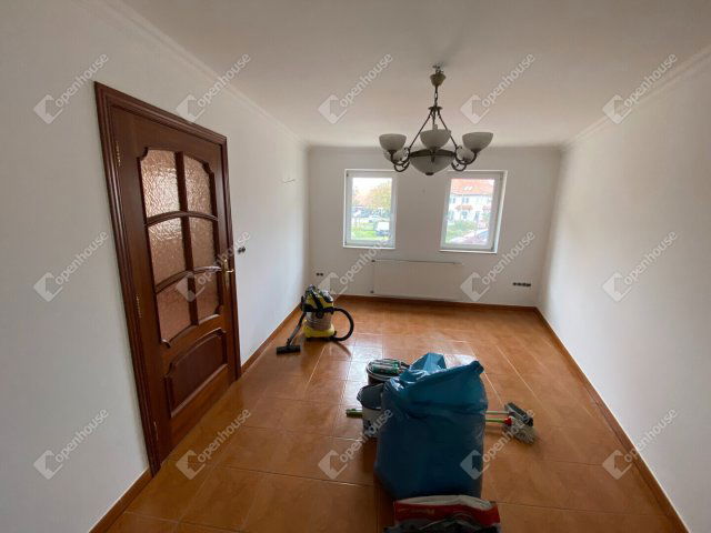 Eladó téglalakás, Mosonmagyaróváron 54.99 M Ft, 2 szobás