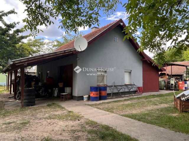 Eladó ipari ingatlan, Kiskunmajsán 198 M Ft / költözzbe.hu