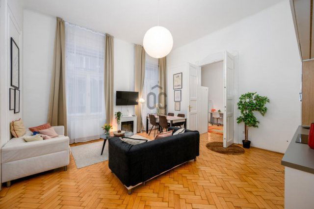 Eladó téglalakás, Budapesten, VI. kerületben 150 M Ft, 4 szobás