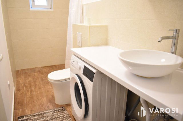 Eladó téglalakás, Békéscsabán 34.5 M Ft, 2 szobás