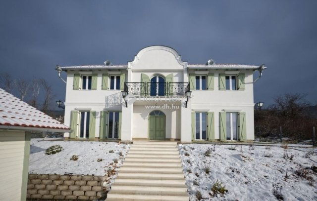 Eladó családi ház, Pilisborosjenőn 295 M Ft, 5 szobás