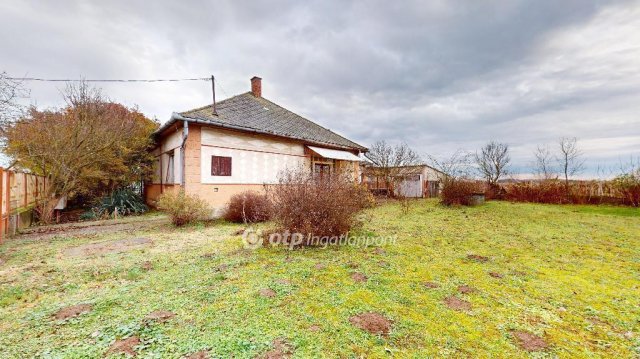 Eladó családi ház, Napkoron 26.4 M Ft, 2 szobás