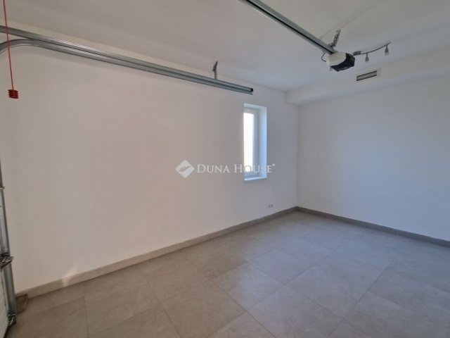 Eladó ikerház, Budapesten, XIX. kerületben 119.9 M Ft, 4 szobás