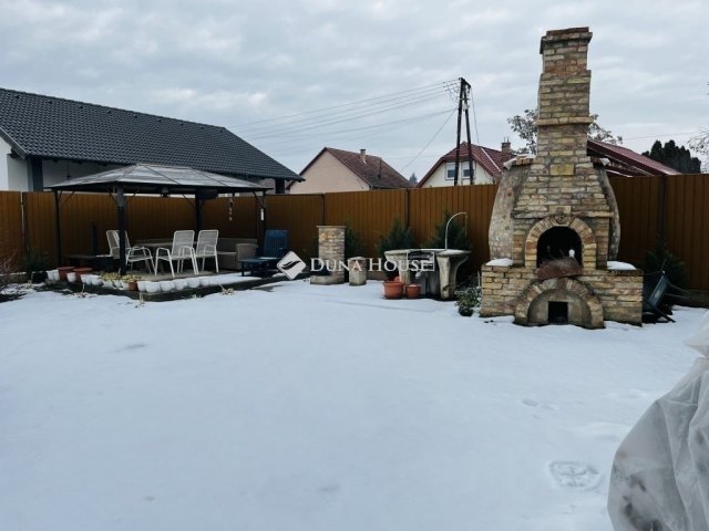 Eladó családi ház, Monoron 139 M Ft, 4 szobás