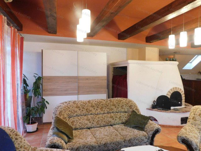 Eladó családi ház, Kehidakustányban 75 M Ft, 5 szobás