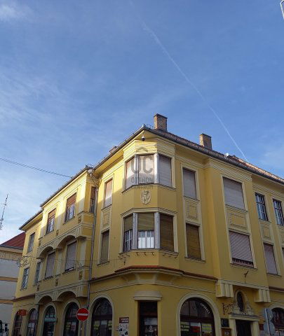 Eladó téglalakás, Pápán 28.9 M Ft, 2 szobás
