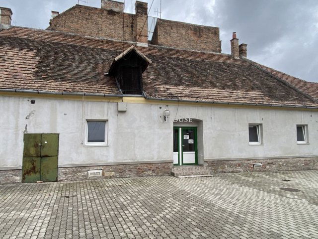 Eladó iroda, Sopronban 47.22 M Ft, 8 szobás / költözzbe.hu