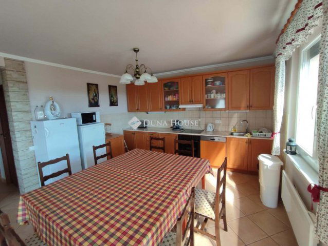 Eladó családi ház, Szegin 59 M Ft, 3+3 szobás