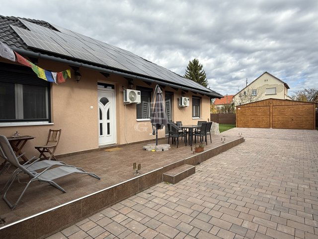 Eladó ikerház, Isaszegen 90 M Ft, 4 szobás / költözzbe.hu