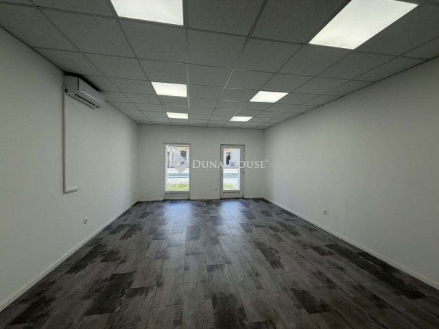 Kiadó üzlethelyiség, Albertirsán 210 E Ft / hó