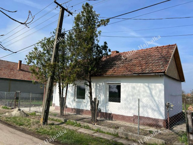 Eladó családi ház, Zagyvarékason 6.5 M Ft, 1 szobás