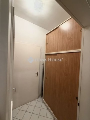 Eladó téglalakás, Budapesten, IV. kerületben 66.5 M Ft, 1 szobás