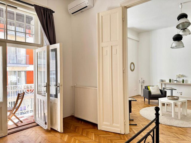 Eladó téglalakás, Budapesten, VI. kerületben, Ó utcában
