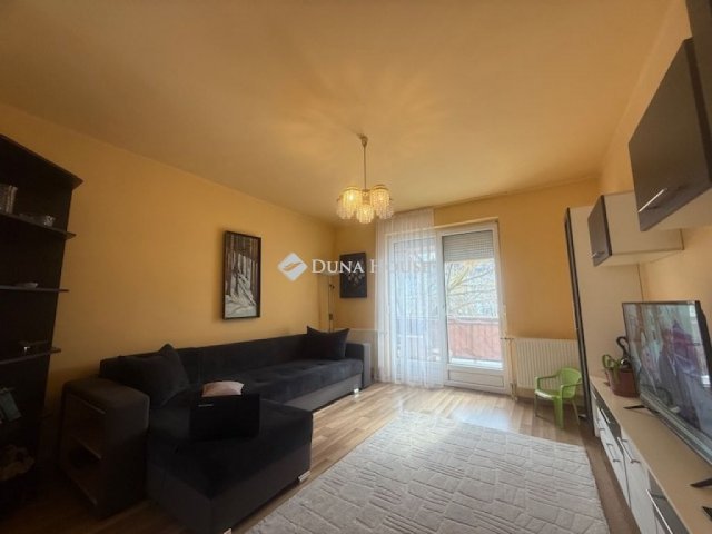 Eladó téglalakás, Mátészalkán 49.9 M Ft, 3 szobás