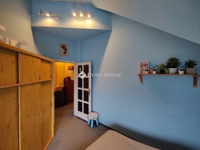 Eladó ikerház, Vecsésen 105 M Ft, 6 szobás