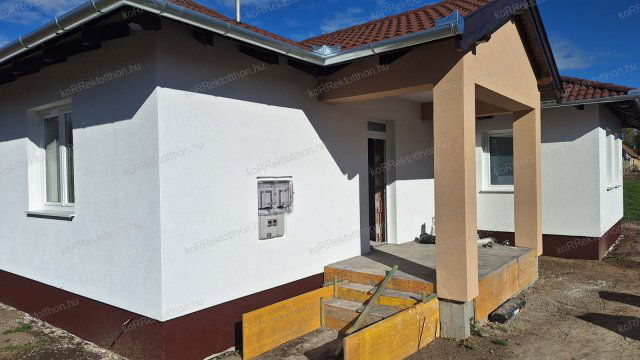 Eladó családi ház, Nagykátán 106 M Ft, 4 szobás