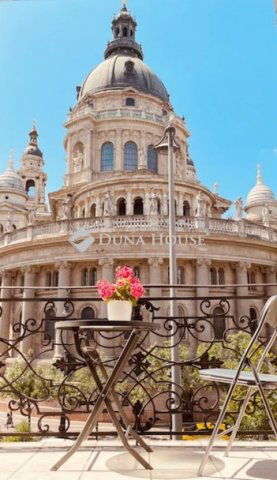 Eladó téglalakás, Budapesten, VI. kerületben 165 M Ft, 2 szobás