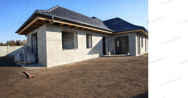 Eladó ikerház, Fóton 120 M Ft, 4 szobás / költözzbe.hu