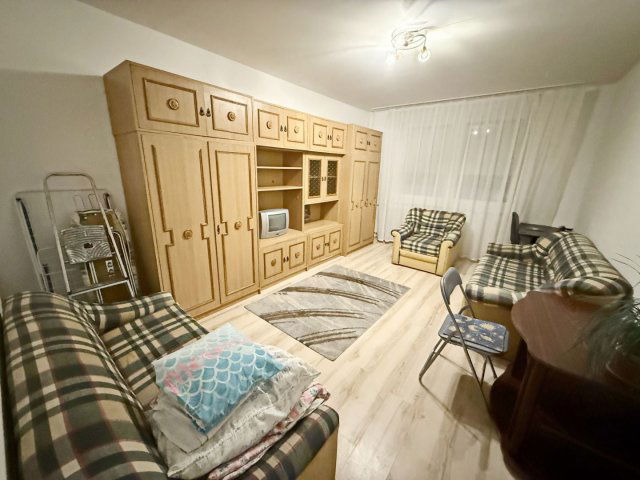 Kiadó panellakás, albérlet, Debrecenben 200 E Ft / hó, 3 szobás