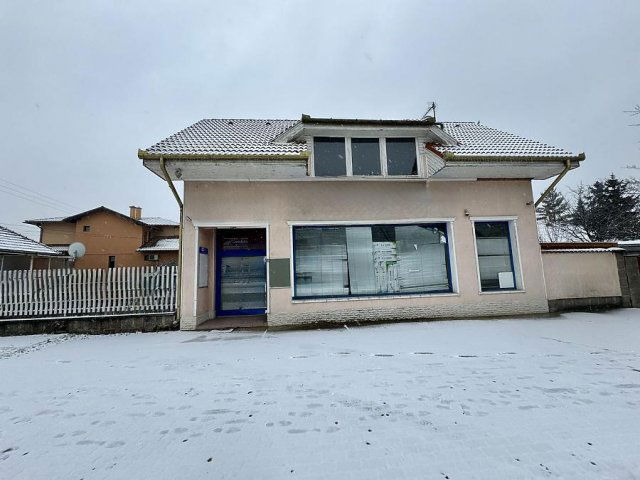 Eladó családi ház, Dunakeszin 172 M Ft, 2 szobás