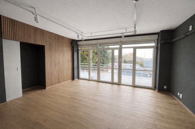 Eladó ipari ingatlan, Budapesten, XI. kerületben 152.171 M Ft