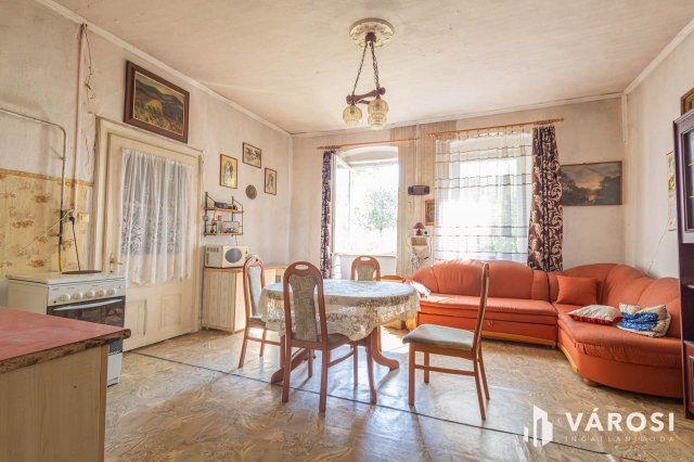 Eladó családi ház, Kiszomboron 22.99 M Ft, 3 szobás