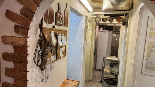 Eladó üzlethelyiség, Budapesten, VI. kerületben 99.9 M Ft