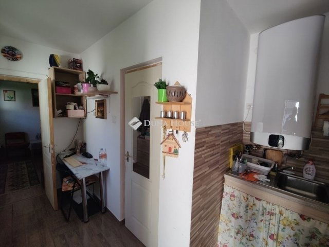 Eladó családi ház, Úrin 49 M Ft, 3 szobás