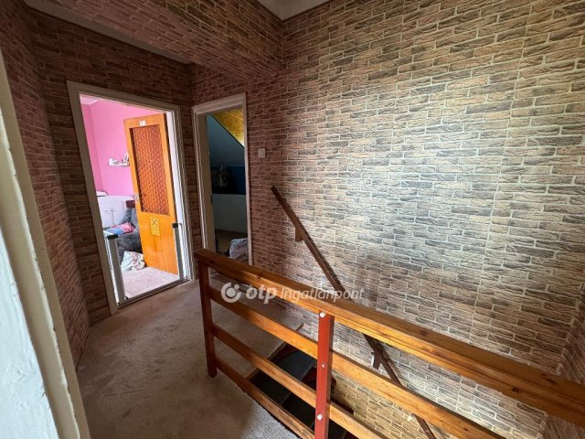 Eladó családi ház, Szigetújfalun 62.5 M Ft, 5 szobás