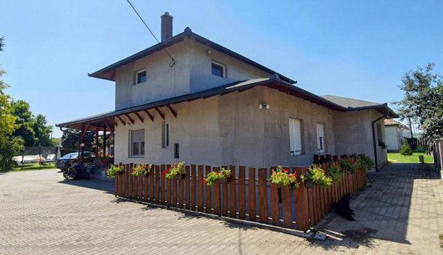 Eladó téglalakás, Bicskén 139 M Ft, 4 szobás