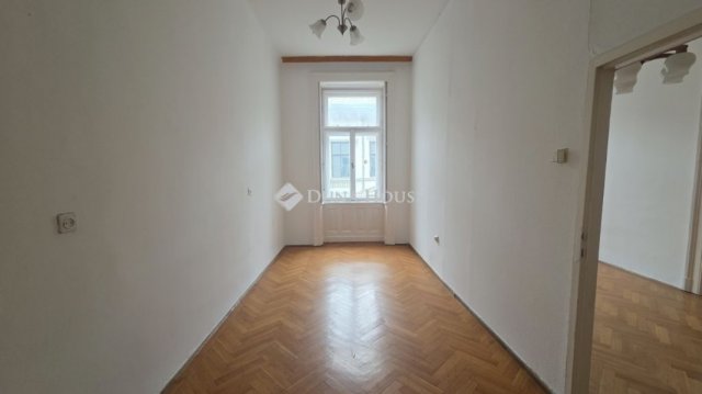 Eladó téglalakás, Budapesten, VIII. kerületben 139 M Ft