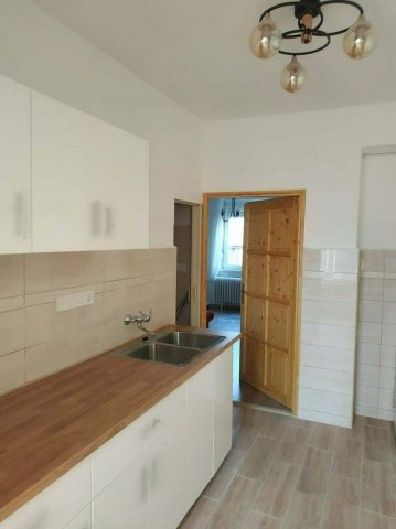 Kiadó téglalakás, albérlet, VII. kerületben, Rákóczi úton