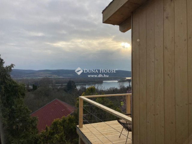 Eladó nyaraló, Zebegényben 130 M Ft, 3 szobás