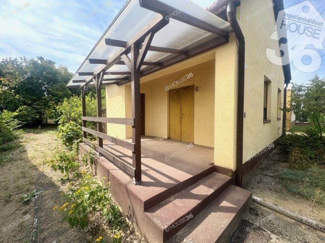 Eladó nyaraló, Lakitelken 17.8 M Ft, 1+2 szobás