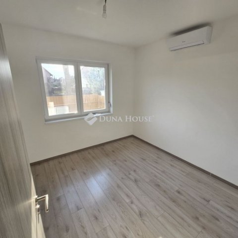 Eladó téglalakás, Lajosmizsén 65.9 M Ft, 3 szobás