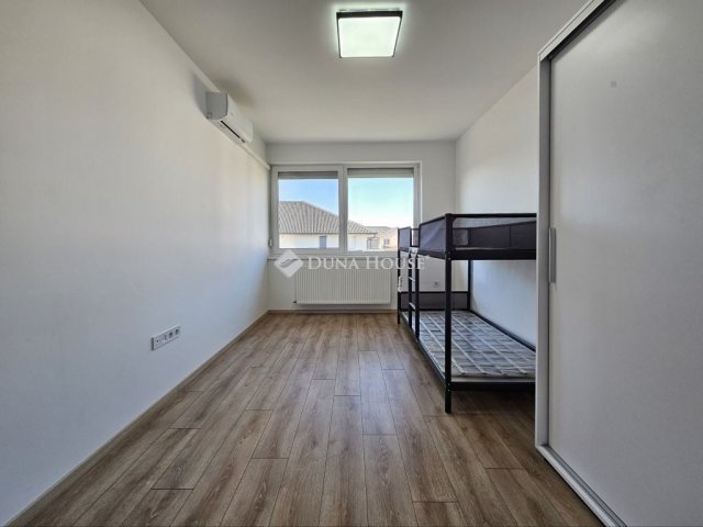 Eladó ikerház, Gödön 119.9 M Ft, 6 szobás