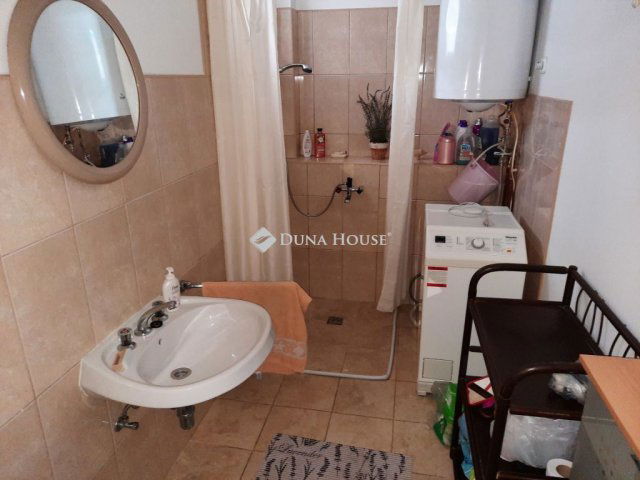 Eladó családi ház, Fonyódon 96 M Ft, 5 szobás