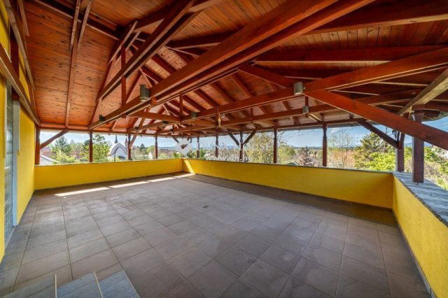 Eladó családi ház, Erdőkertesen 149.9 M Ft, 6 szobás
