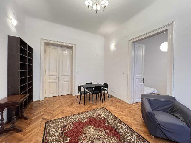 Eladó téglalakás, Budapesten, VIII. kerületben, Berzsenyi utcában