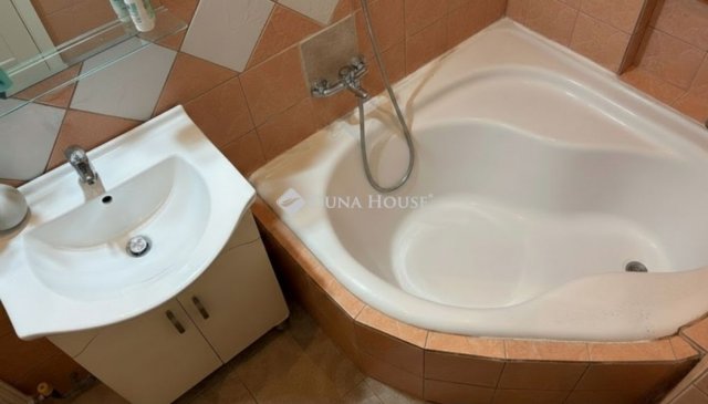 Eladó családi ház, Budapesten, XX. kerületben 52.9 M Ft