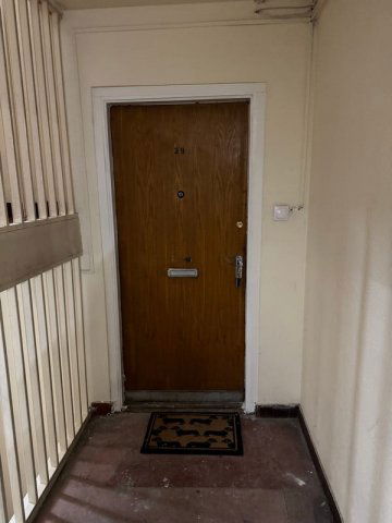 Eladó panellakás, Budapesten, III. kerületben 77 M Ft, 2 szobás