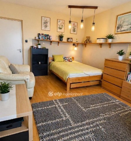 Eladó panellakás, Budapesten, XIV. kerületben 64.9 M Ft, 2 szobás