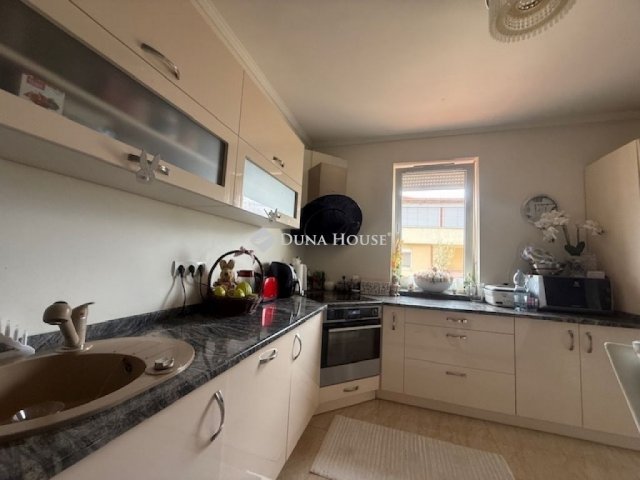 Eladó téglalakás, Budapesten, X. kerületben 128.9 M Ft, 3 szobás