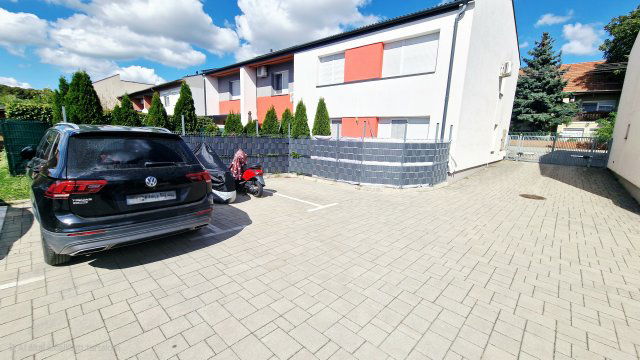 Eladó sorház, Mosonmagyaróváron 85 M Ft, 3 szobás