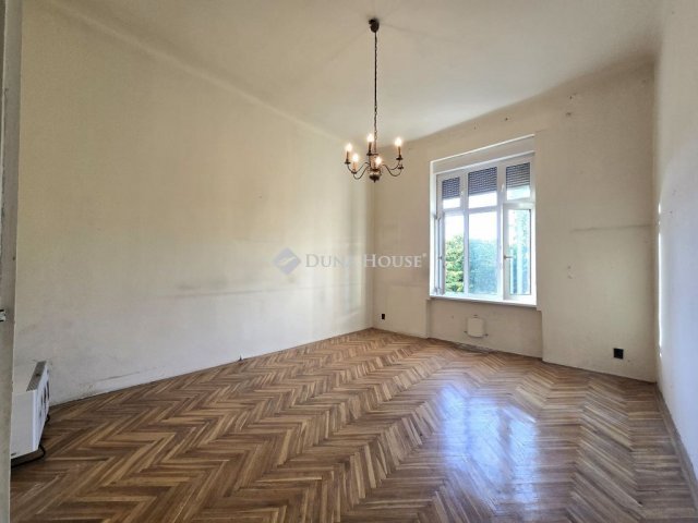 Eladó téglalakás, Budapesten, III. kerületben, Kiscelli utcában