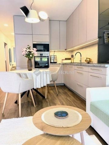 Eladó téglalakás, Budapesten, II. kerületben 135 M Ft