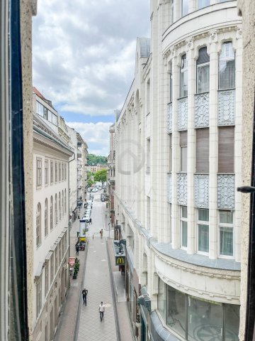 Eladó téglalakás, Budapesten, V. kerületben 225 M Ft, 2 szobás